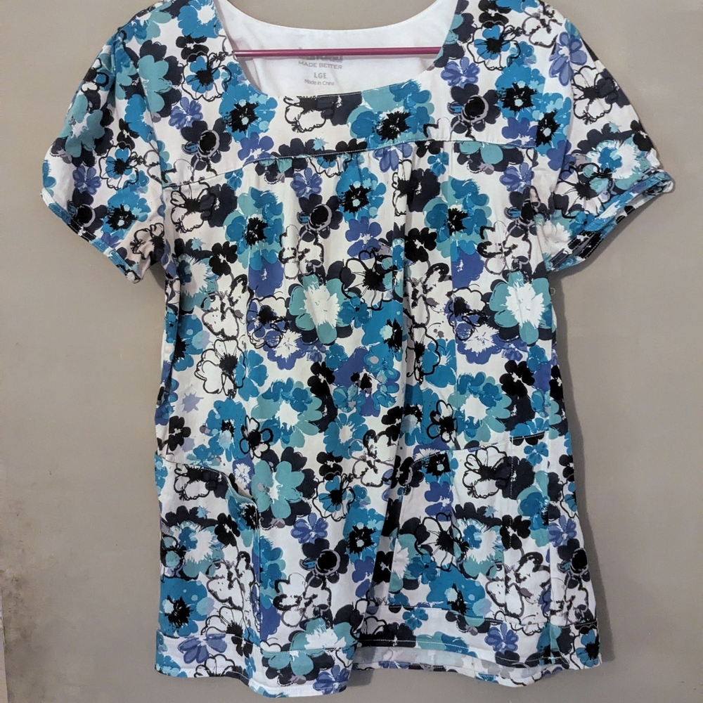 Landau Blue and Black Floral Short Sleeve Top
